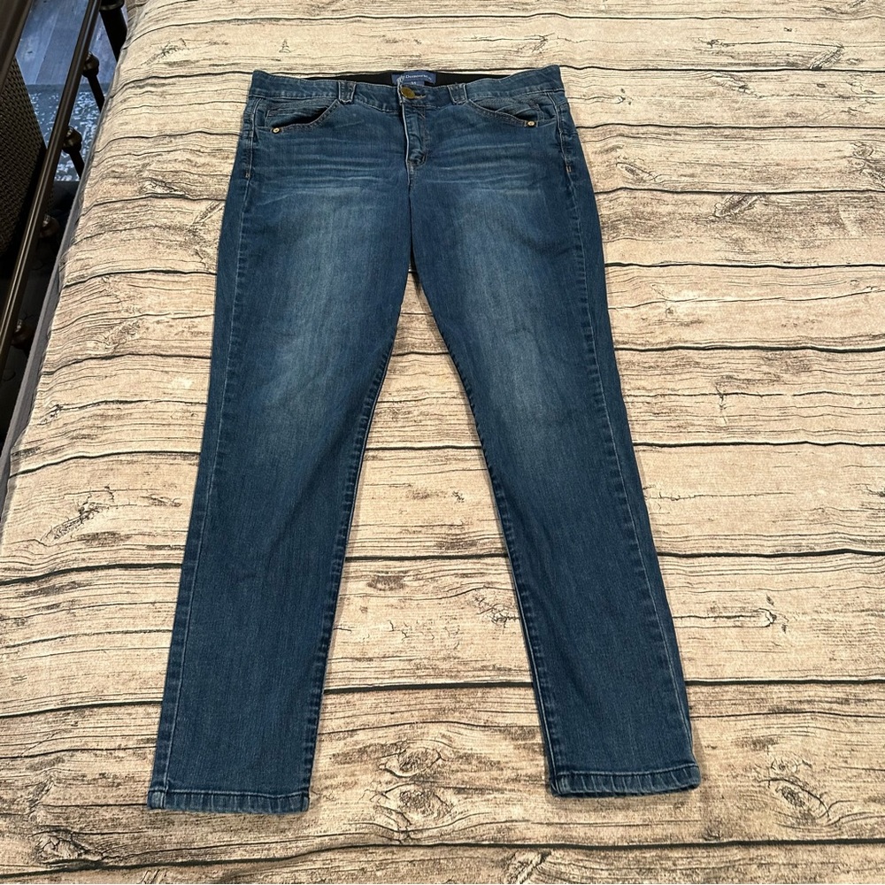 Democracy Medium Wash Skinny Jeans With “Ab” Solution Size 14